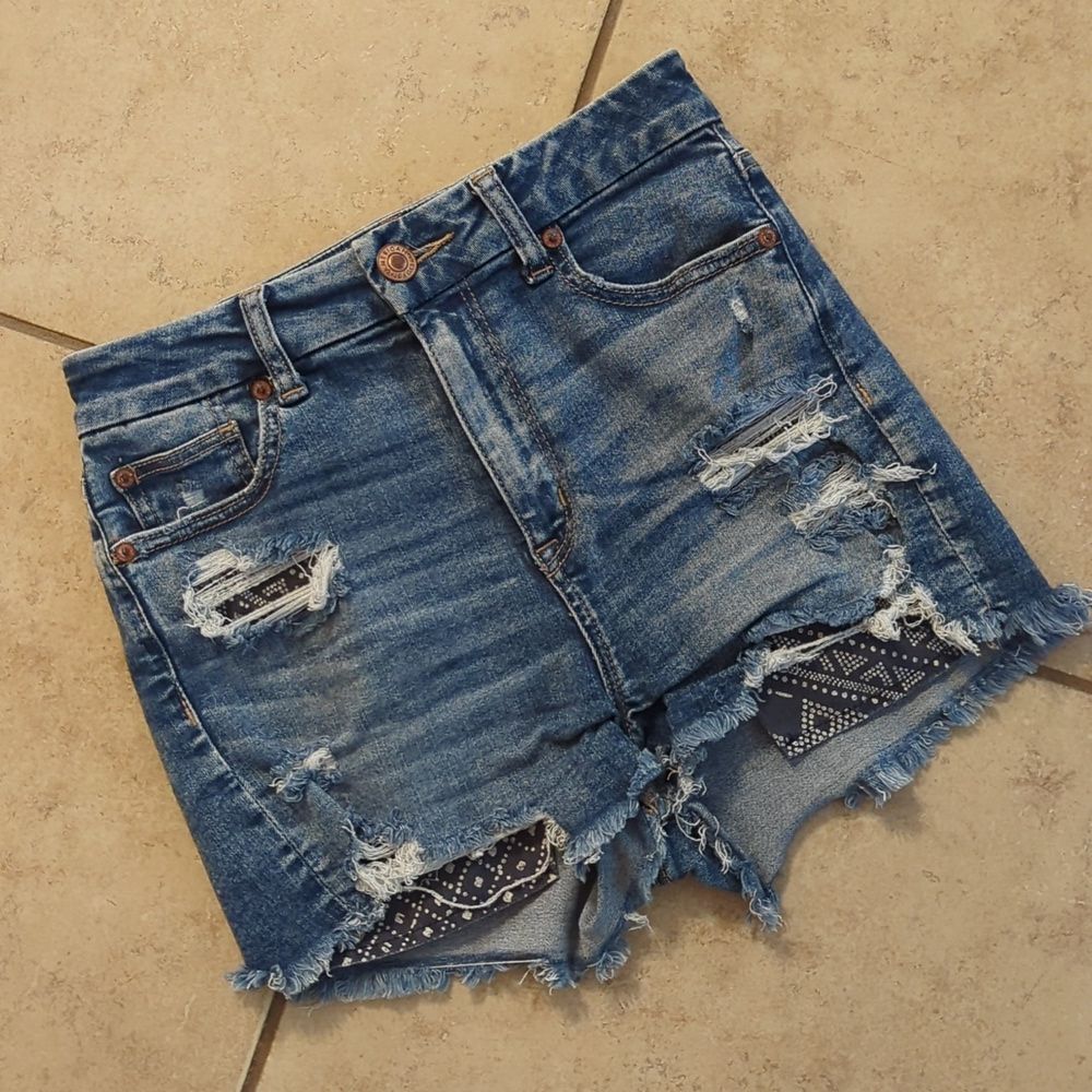 American Eagle Curvy Hi-Rise Shortie Distressed Bandana Denim Jean Short -Size 4